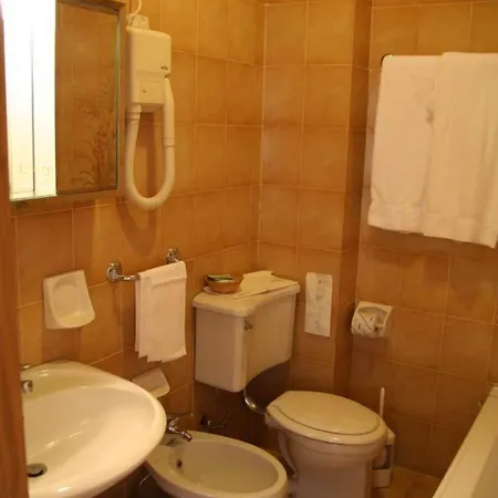 Grand Milano Hotel 4*