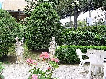 Grand Milano Hotel