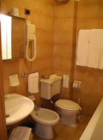 Grand Milano Hotel 4*