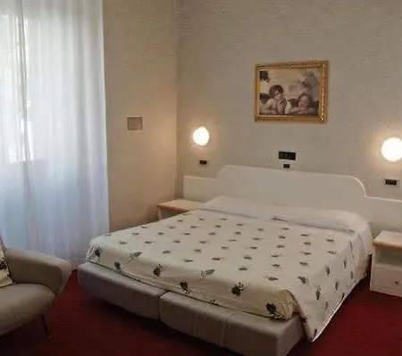 Hotel Grand Milano 4*
