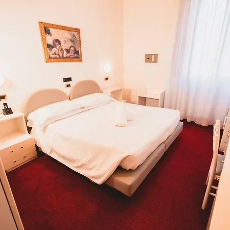 Hotel Grand Milano 4*